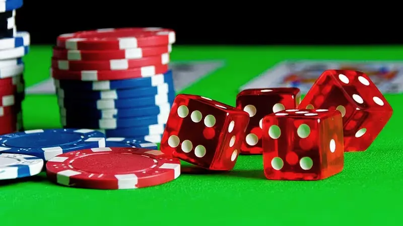 Colorful game selection screens from Dafabet and Fun88