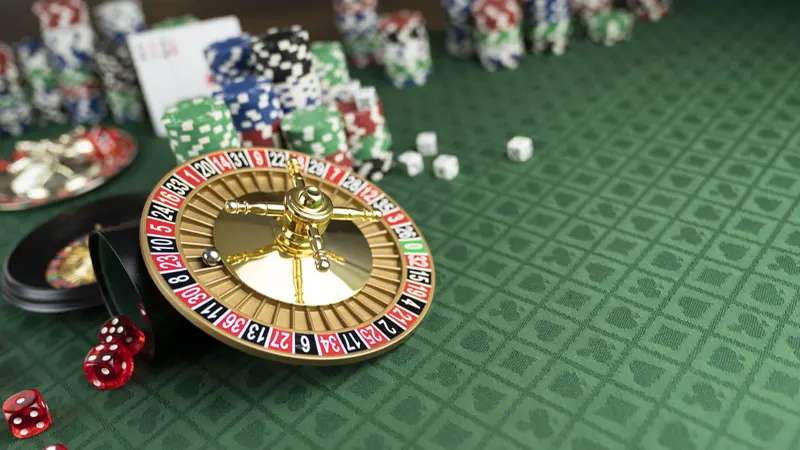 Risk-reward pyramid showing roulette betting hierarchy